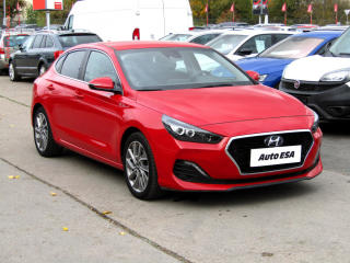 Hyundai i30 1.4T-GDI, R, AT, navi, xenon
