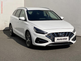 Hyundai i30 1.6 CRDi, �R, LED, kamera