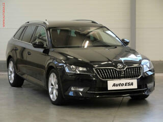 �koda Superb 2.0 TDI, DSG, navi, xenon