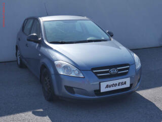 Kia Ceed 1.4CVVT, �R, AC, ta�n�