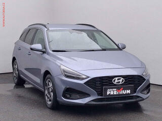 Hyundai i30 1.5 DPI, �R, LED, navi