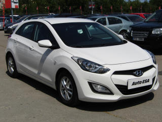 Hyundai i30 1.6I, AC, temp