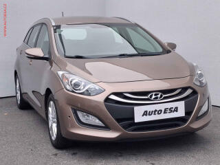 Hyundai i30 1.6GDi, 1.maj,�R, V�h�.sed.