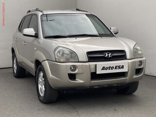 Hyundai Tucson 2.0i, AC, TZ, v�h�ev sed