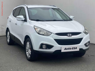 Hyundai ix35 2.0 i 4WD, �R, AC, TZ, park
