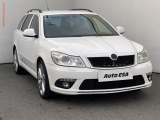 koda Octavia 2.0TSi, RS, xenon, ke