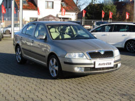 koda Octavia 1.6 FSi, ELE, vh.sed.