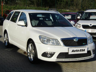 �koda Octavia 2.0TDi, AC, xenon