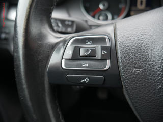 Volkswagen Passat (2012) 2.0 TDi, AC, temp - náhled 12
