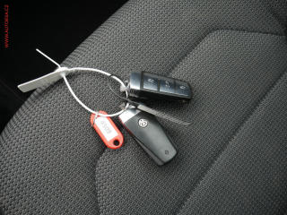 Volkswagen Passat (2012) 2.0 TDi, AC, temp - náhled 15