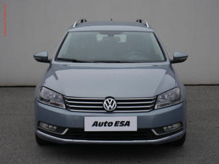 Volkswagen Passat (2012) 2.0 TDi, AC, temp - náhled 2