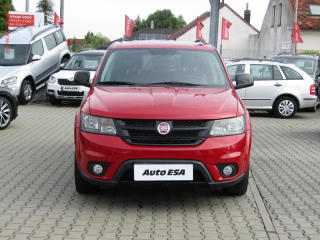 Fiat Freemont (2016) 2.0 JTD 4x4, 7míst, AT, navi - náhled 2