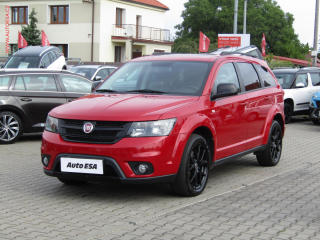 Fiat Freemont (2016) 2.0 JTD 4x4, 7míst, AT, navi - náhled 3