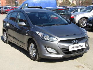 Hyundai i30 1.6i, �R, AC, temp