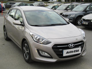 Hyundai i30 1.6i, 1.maj,R, Weekend