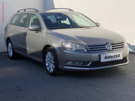 Volkswagen Passat 2.0 TDi variant, AC, navi