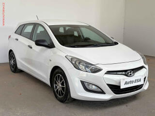 Hyundai i30 1.6 CRDi, 1.maj, AT, AC