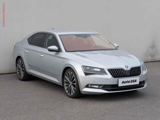 �koda Superb 2.0TDi 4x4, �R, navi, nez