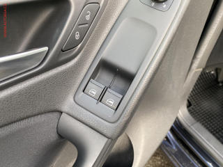 Volkswagen Golf (2009) 1.4 TSi, Comfortline, TZ - náhled 13