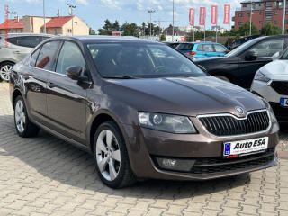 koda Octavia 1.4 TSi, Xenon, vh.sed.