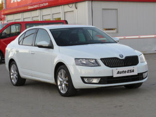 koda Octavia 1.6TDi, R, AC, vhev sed