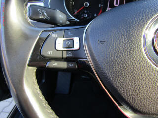 Volkswagen Passat (2018) 1.6 TDi, DSG, AC - náhled 14