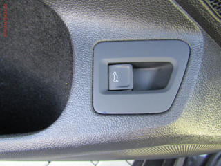 Volkswagen Passat (2018) 1.6 TDi, DSG, AC - náhled 19