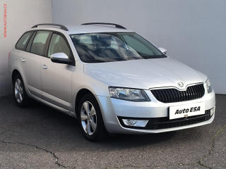 koda Octavia 1.6 TDI, R, AC, vhev sed.