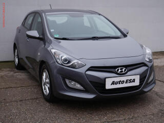 Hyundai i30 1.6 CRDi, V�h�ev sed
