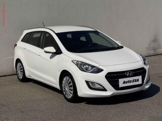 Hyundai i30 1.6GDi, 2.maj,�R, AC, tempo