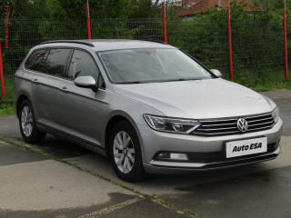 Volkswagen Passat 2.0 TDi, DSG, navi, vhev