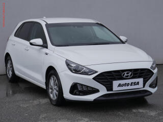 Hyundai i30 1.5 DPi, �R, AC, temp, park