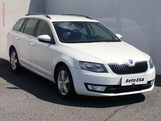 �koda Octavia 1.6 TDi, Ambition, park.