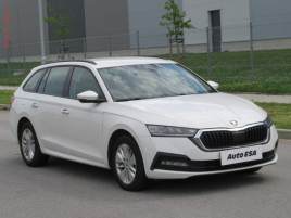 koda Octavia 2.0TDi, R, LED, park.idla