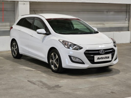 Hyundai i30 1.6i, R, AC, temp