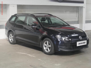 Volkswagen Golf 1.6TDi, AC, v�h�ev sed