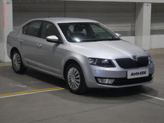 �koda Octavia 1.4 TSI, navi, xenon