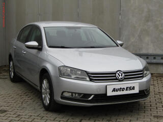 Volkswagen Passat 1.4 TSi, AC, v�h�ev sed