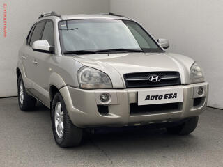 Hyundai Tucson 2.0i, AC, TZ, v�h�ev sed