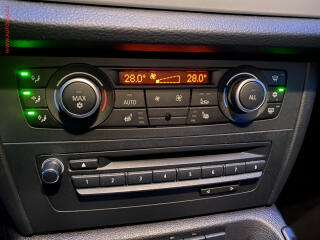 BMW X1 (2010) 2.0d xDrive20d, Bixen, navi - náhled 13