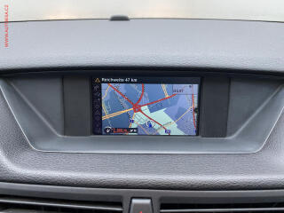 BMW X1 (2010) 2.0d xDrive20d, Bixen, navi - náhled 18