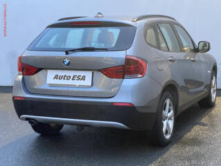 BMW X1 (2010) 2.0d xDrive20d, Bixen, navi - náhled 4