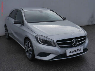 Mercedes-Benz 1.6i A180, Sport, bixen, navi