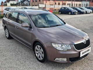 �koda Superb 1.6TDi, Xenon