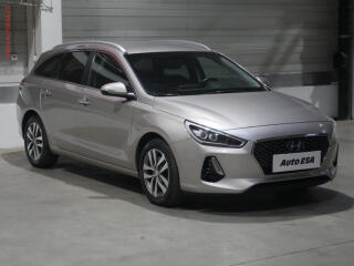 Hyundai i30 1.4 T-GDi, 1.maj,�R, LED