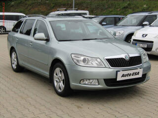 �koda Octavia 2.0 TDi, 1.maj, AC, park