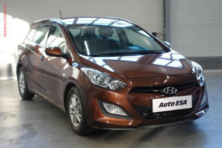 Hyundai i30 1.6CVVT, 1.maj,R, AC, temp