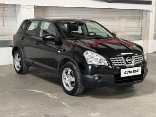 Nissan Qashqai 2.0i 4x4, �R, AC, TZ, navi