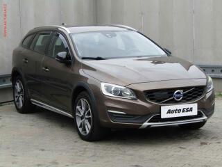 Volvo V60 2.0 D, 1.maj, Cross Country