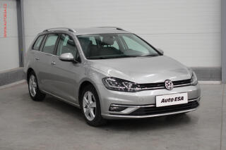 Volkswagen Golf 1.5tsi, 1.maj,�R, LED
